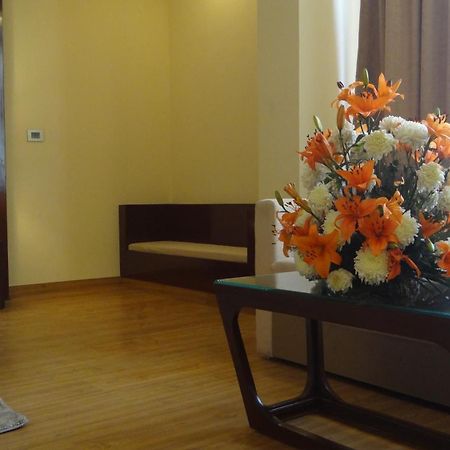 Hotel The Legend Prayagraj Exterior foto